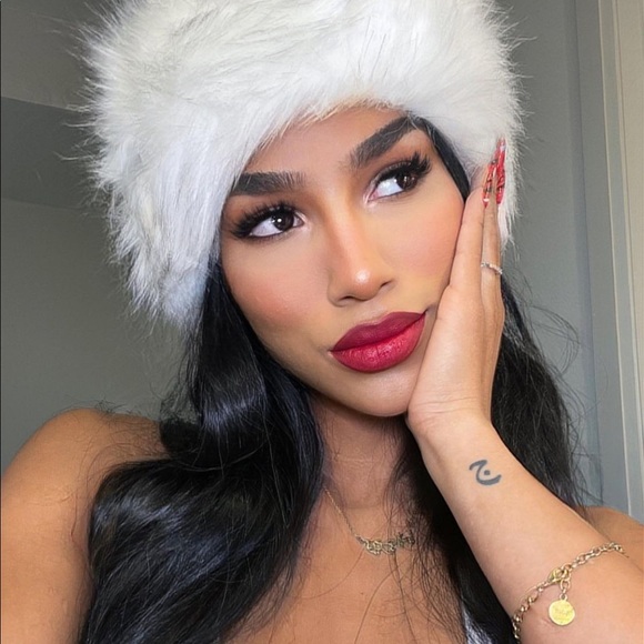 Fur White Winter Hat - Picture 2 of 5